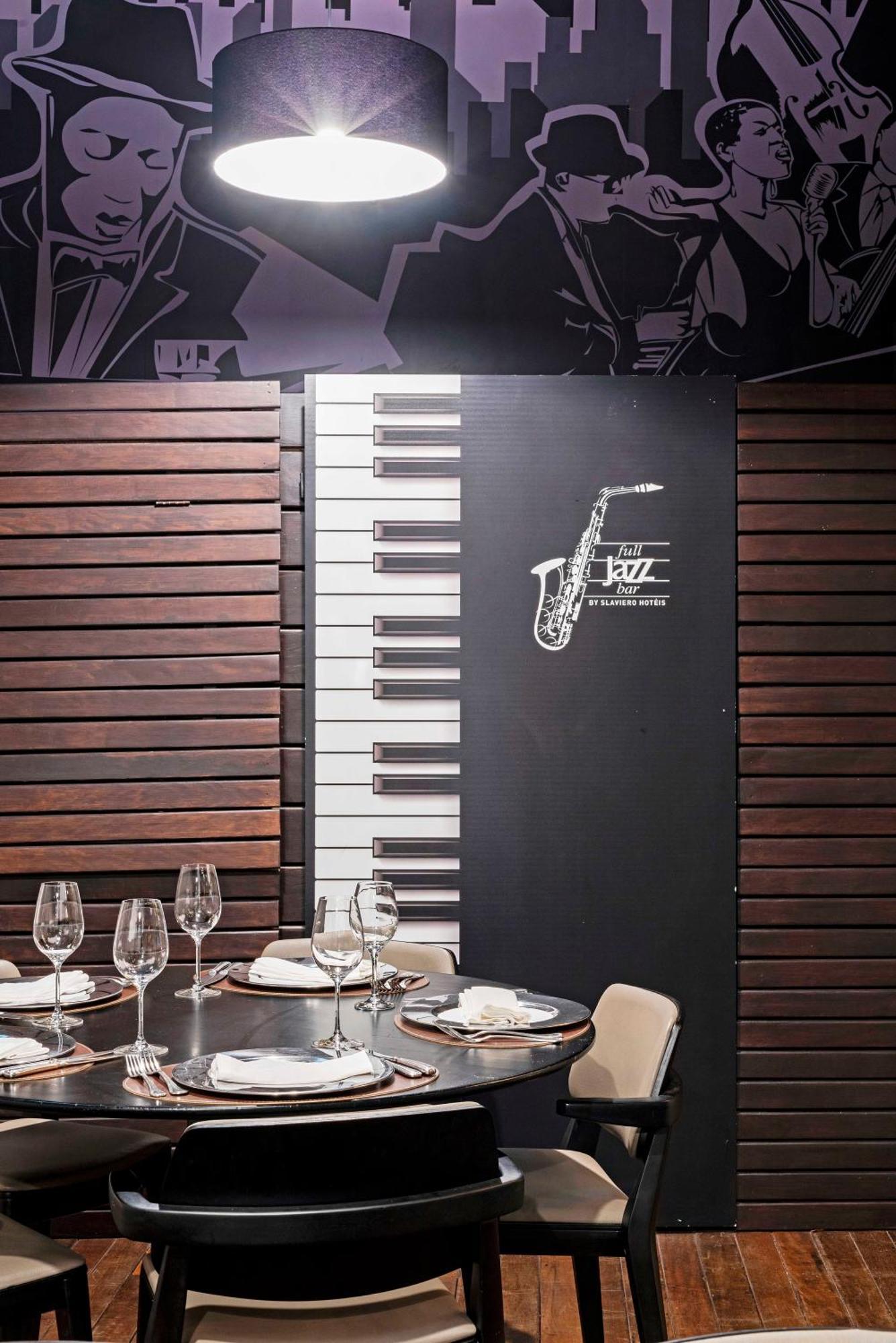 Full Jazz By Slaviero Hoteis 쿠리치바 외부 사진